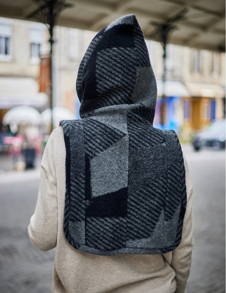 Atelier Scämmit Frimas Hood, Hat and Gloves - Image 8