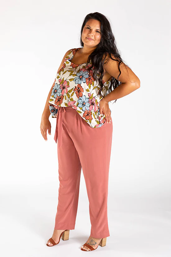Chalk and Notch Crew Shorts and Trousers - Image 2
