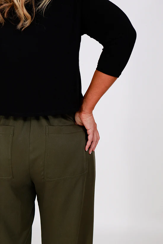 Chalk and Notch Reya Pants and Shorts - Image 22