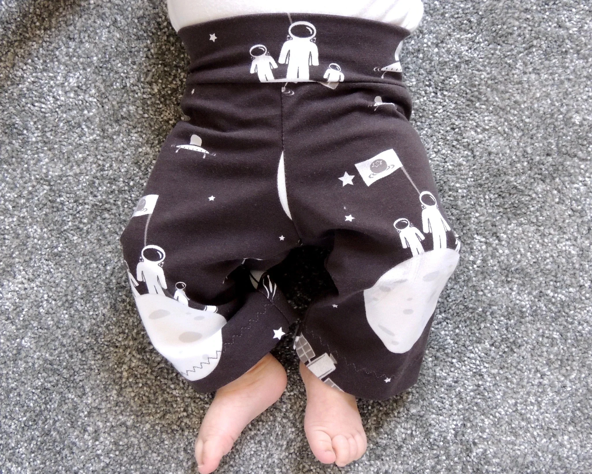Dhurata Davies Babies' Roo Top and Marley Bottoms - Image 8