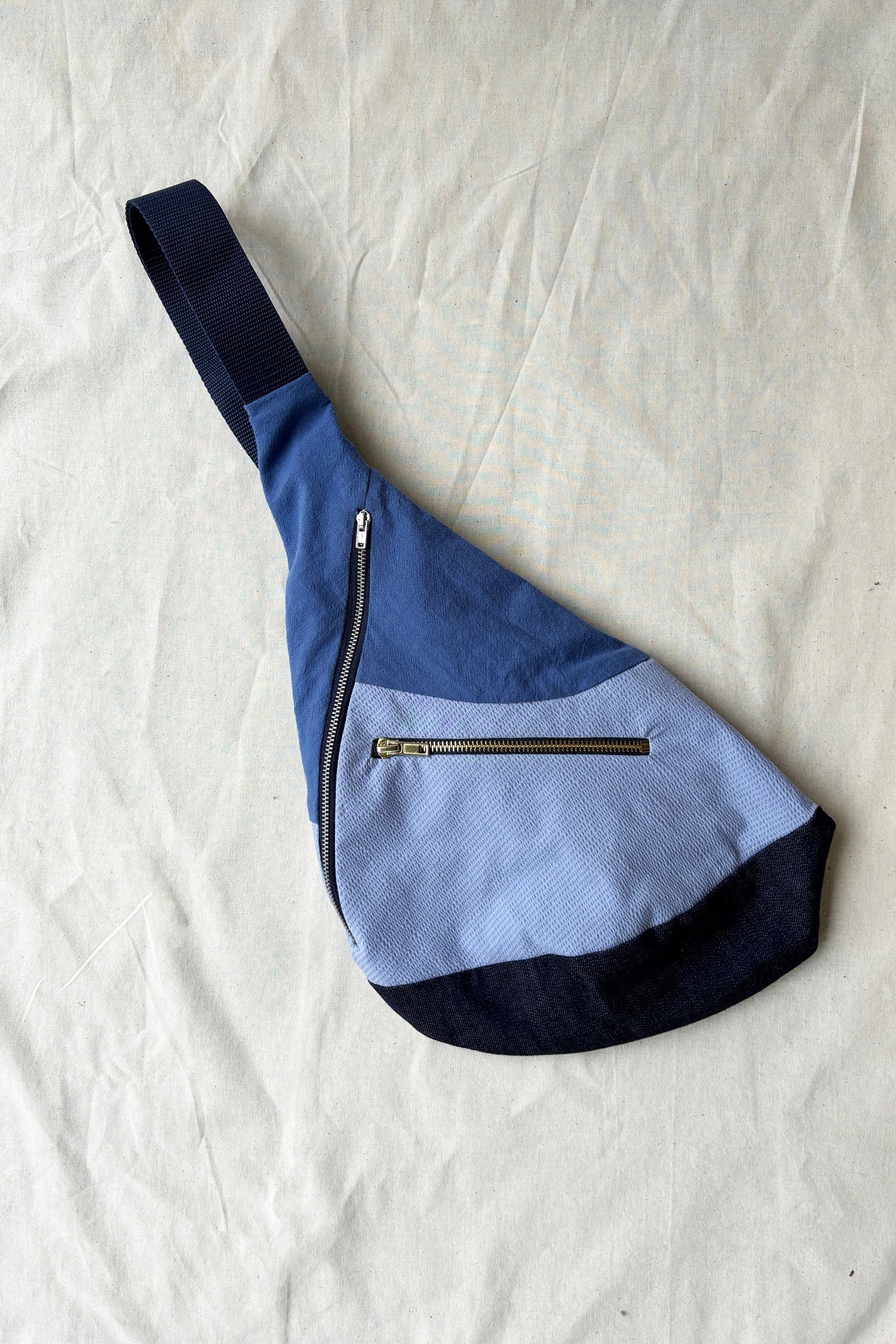 In the Folds Darlow Bag - Image 15