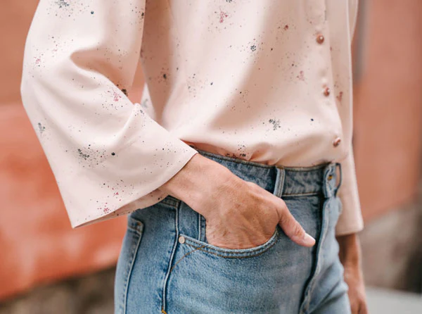 Liesl + Co Geneva V-neck Blouse - Image 11