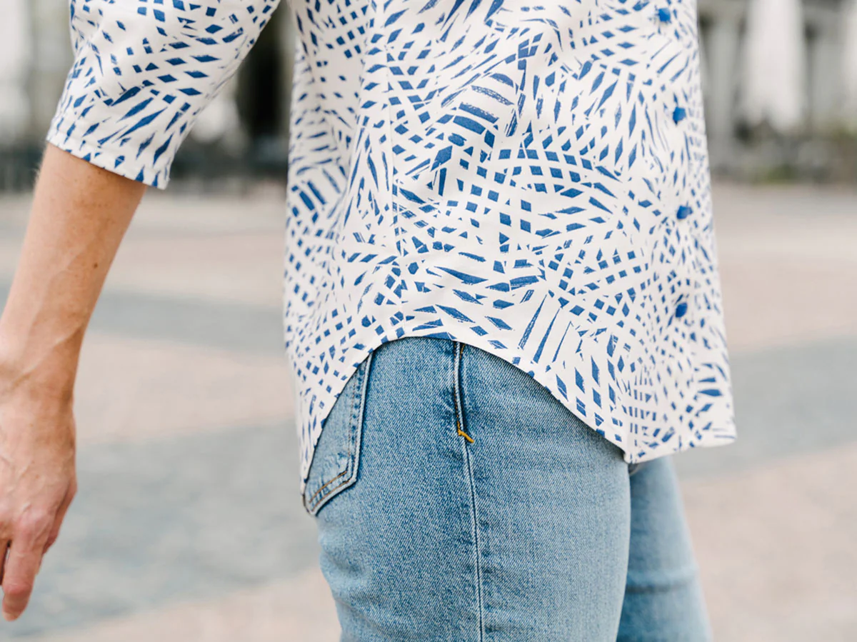 Liesl + Co Geneva V-neck Blouse - Image 6