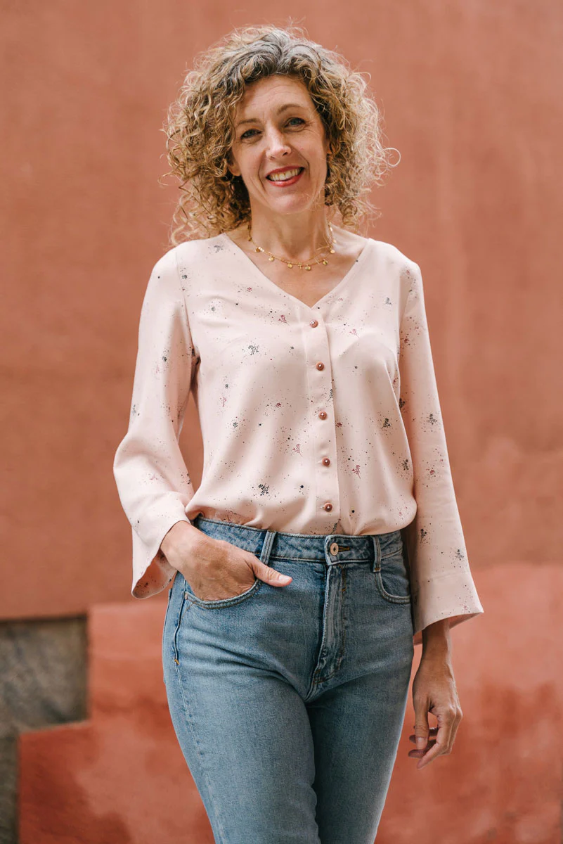 Liesl + Co Geneva V-neck Blouse - Image 7