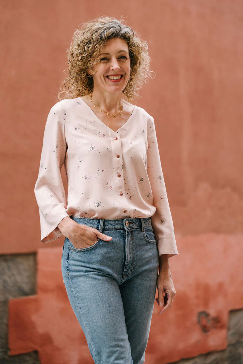 Liesl + Co Geneva V-neck Blouse - Image 8