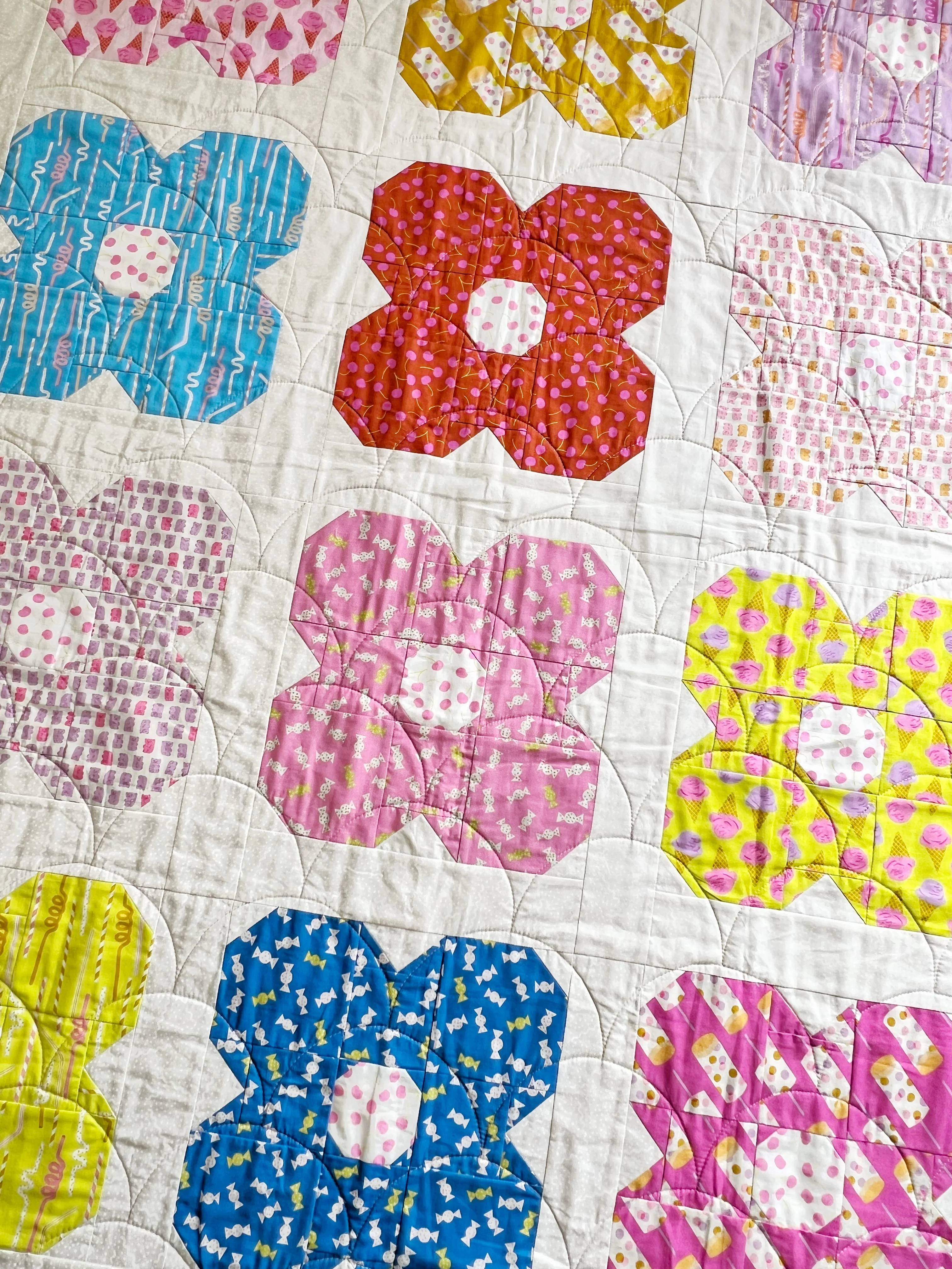Lou Orth Designs Flower Friends Quilt PDF - Image 2