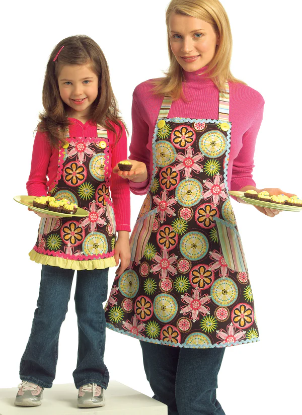 McCalls Women's/Children's Aprons M5720 - Image 3