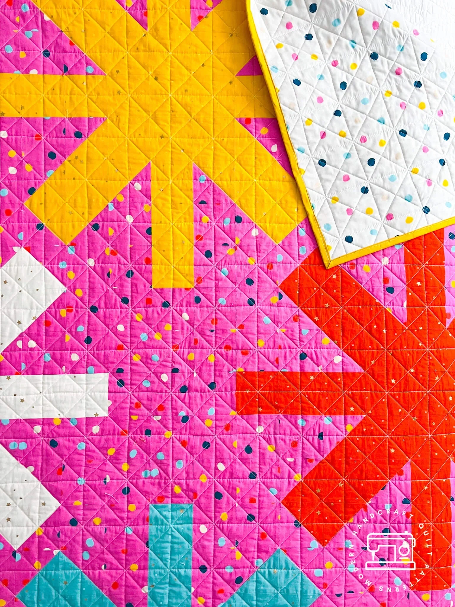 Modern Handcraft Asterisks Quilt - Image 7