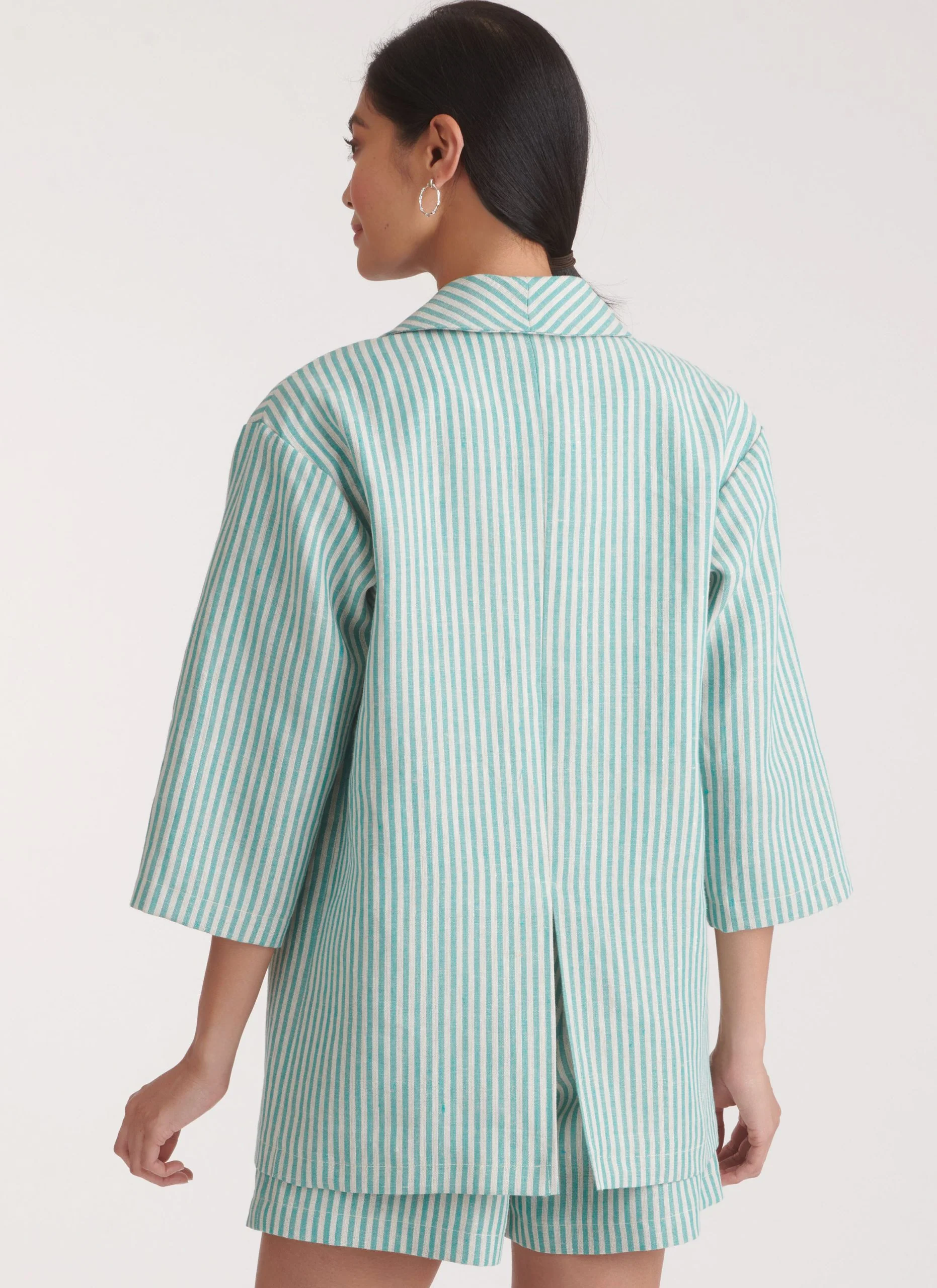 New Look Jacket, Shorts & Trousers N6780 - Image 4
