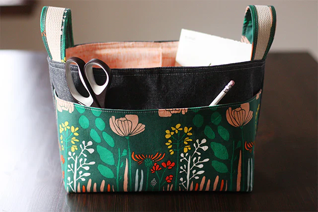 Noodlehead Divided Basket - Image 10