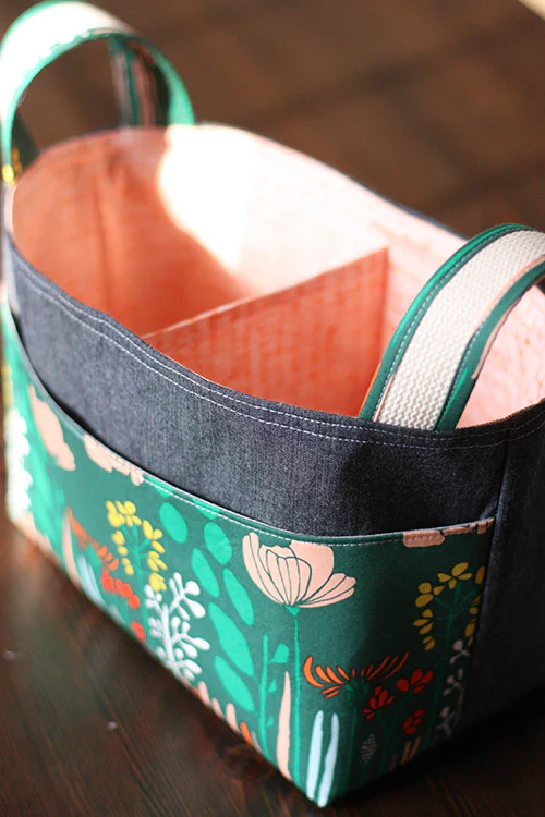 Noodlehead Divided Basket - Image 9