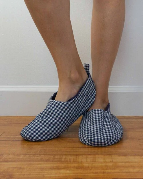 Sew DIY Unisex Quilted Slippers - Image 7
