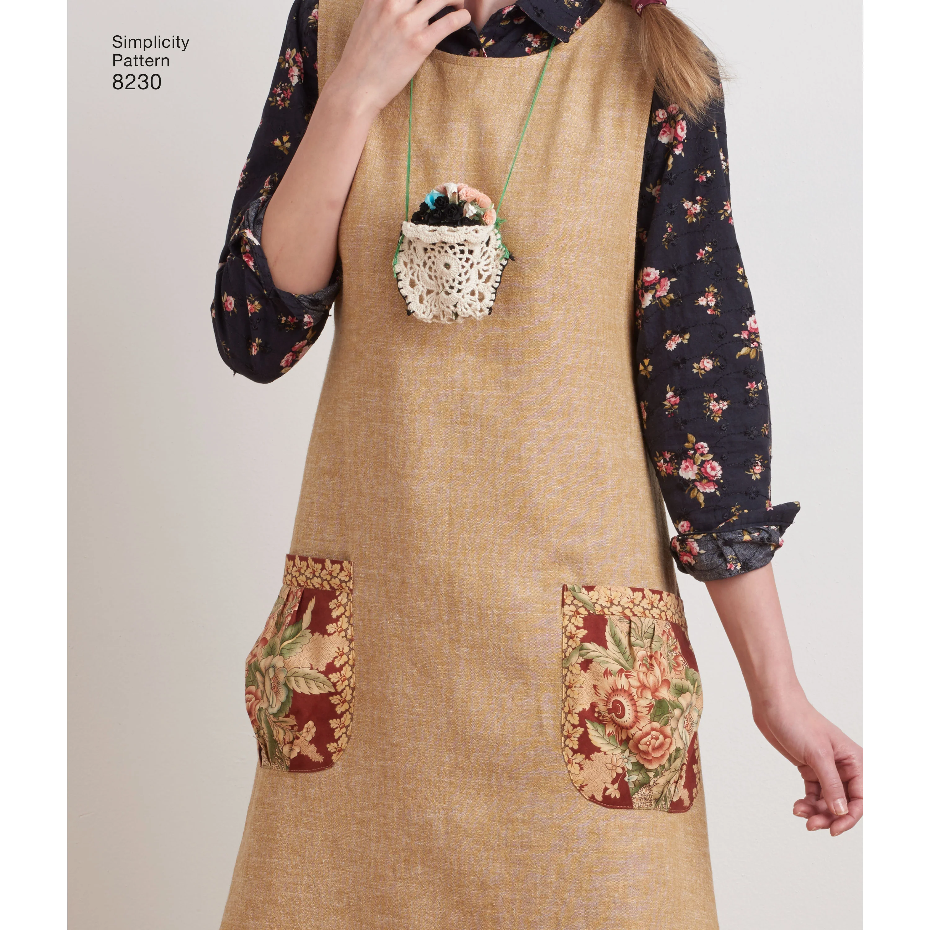Simplicity Apron Dress and Tabard S8230 - Image 4