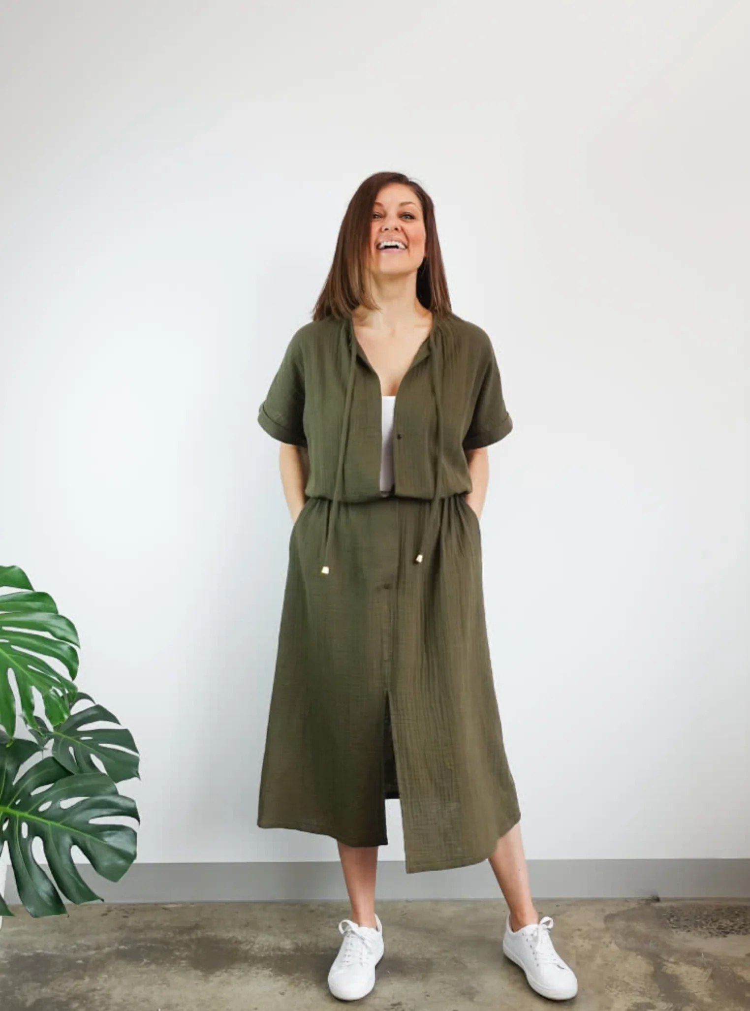 Style Arc Eadie Woven Jumpsuit Dress - Image 4
