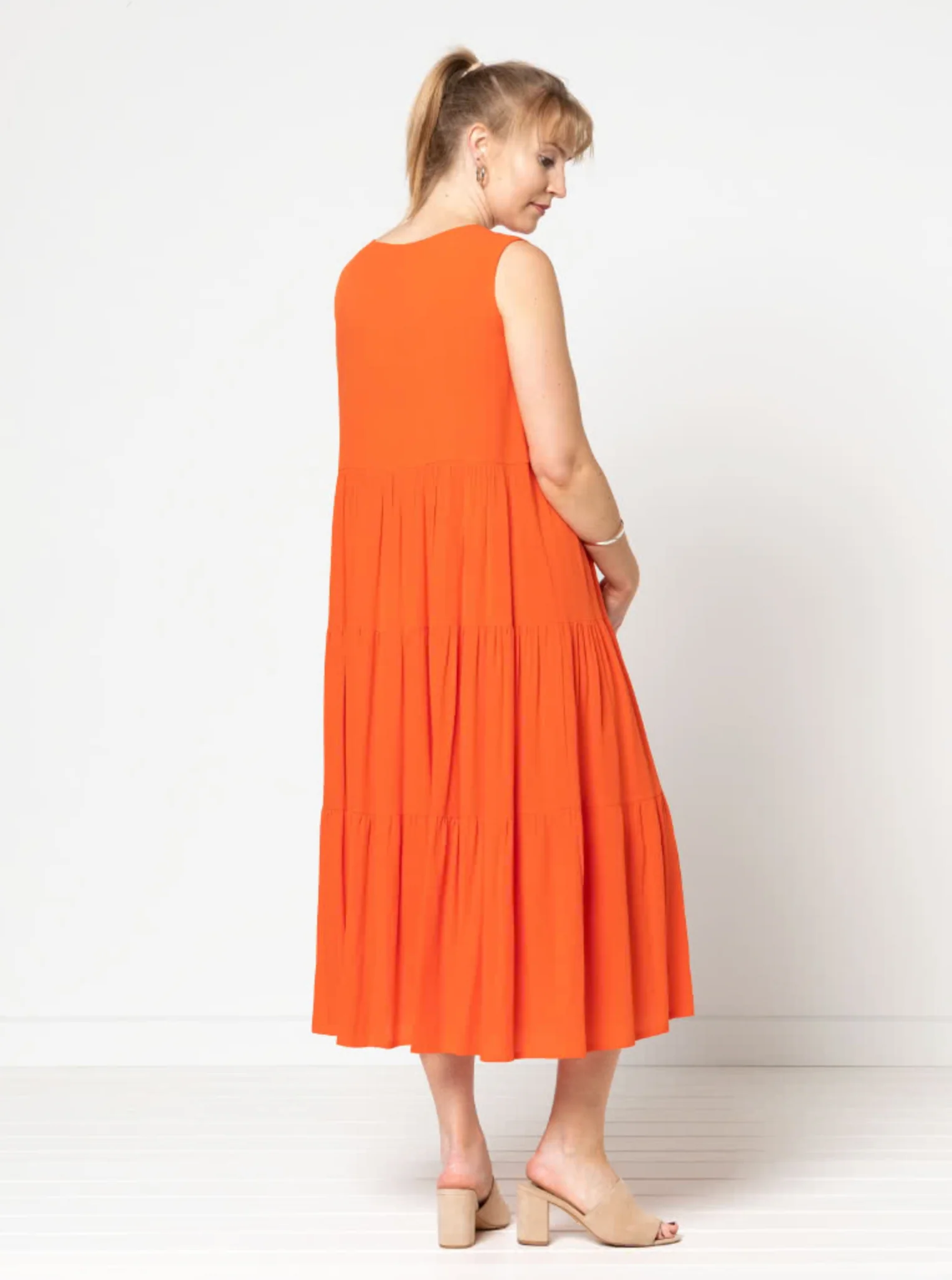 Style Arc Nova Midi Dress - Image 4