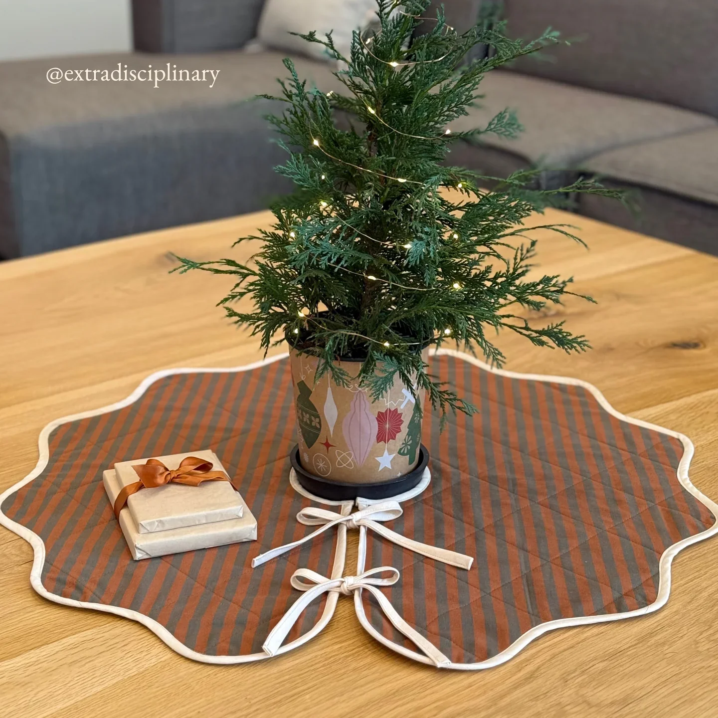 Syd Graham Patterns Connie Tree Skirt - Image 4