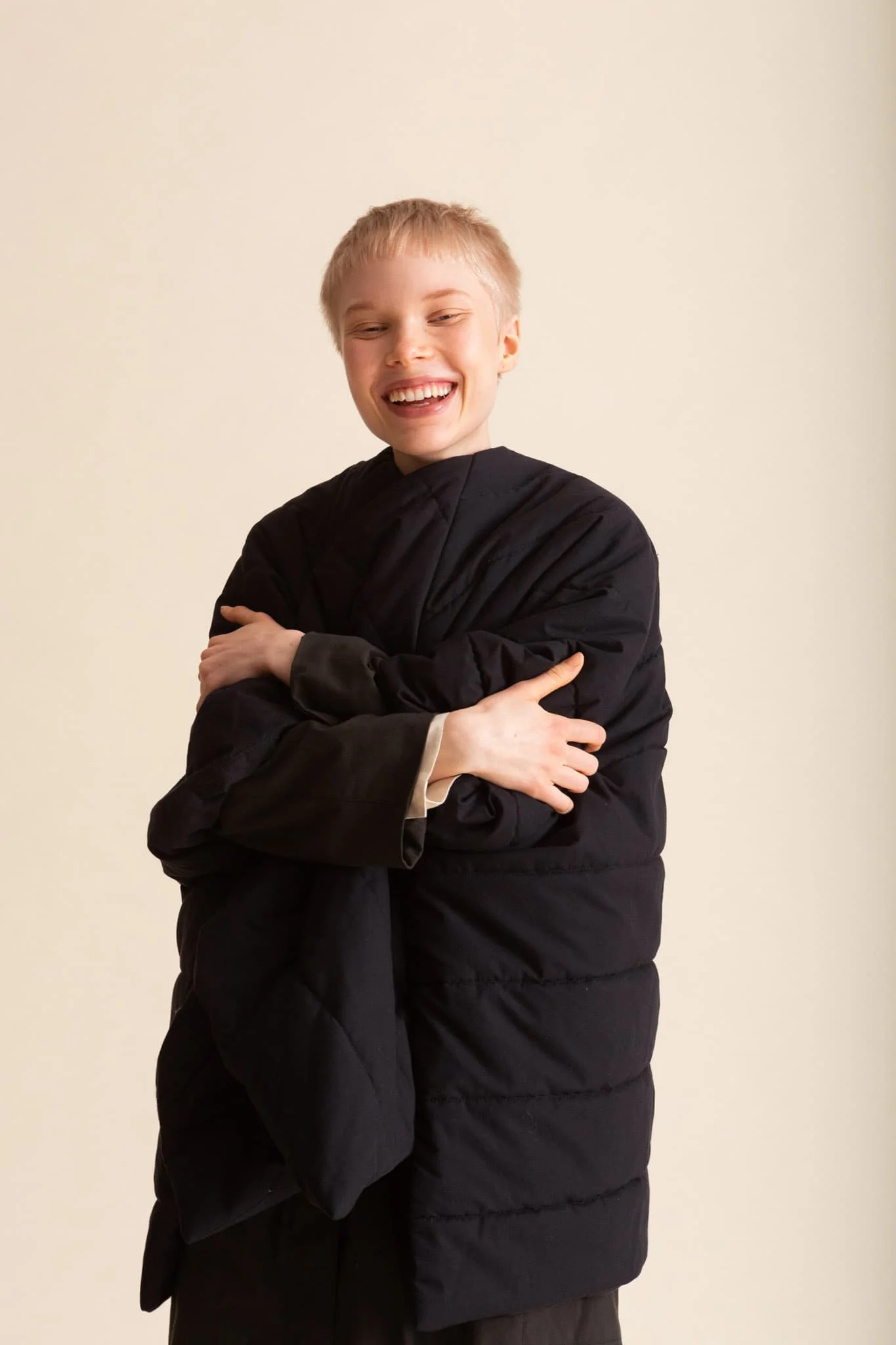 TAUKO Hug Cape - Image 5
