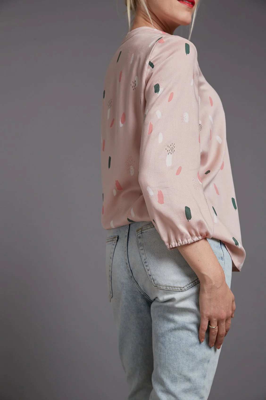 The Avid Seamstress Blouse - Image 3