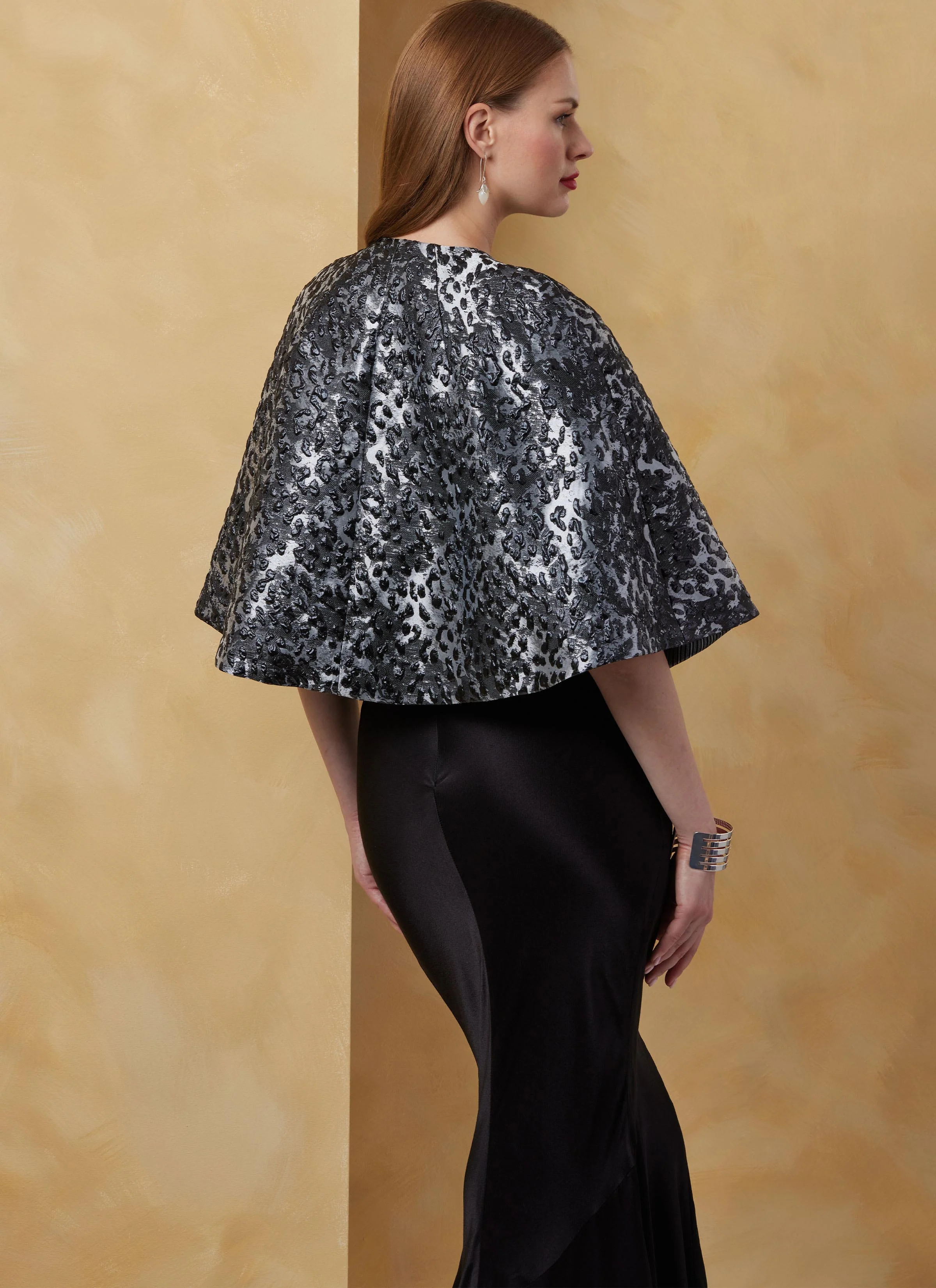 Vogue Bolero and Capes V2078 - Image 11