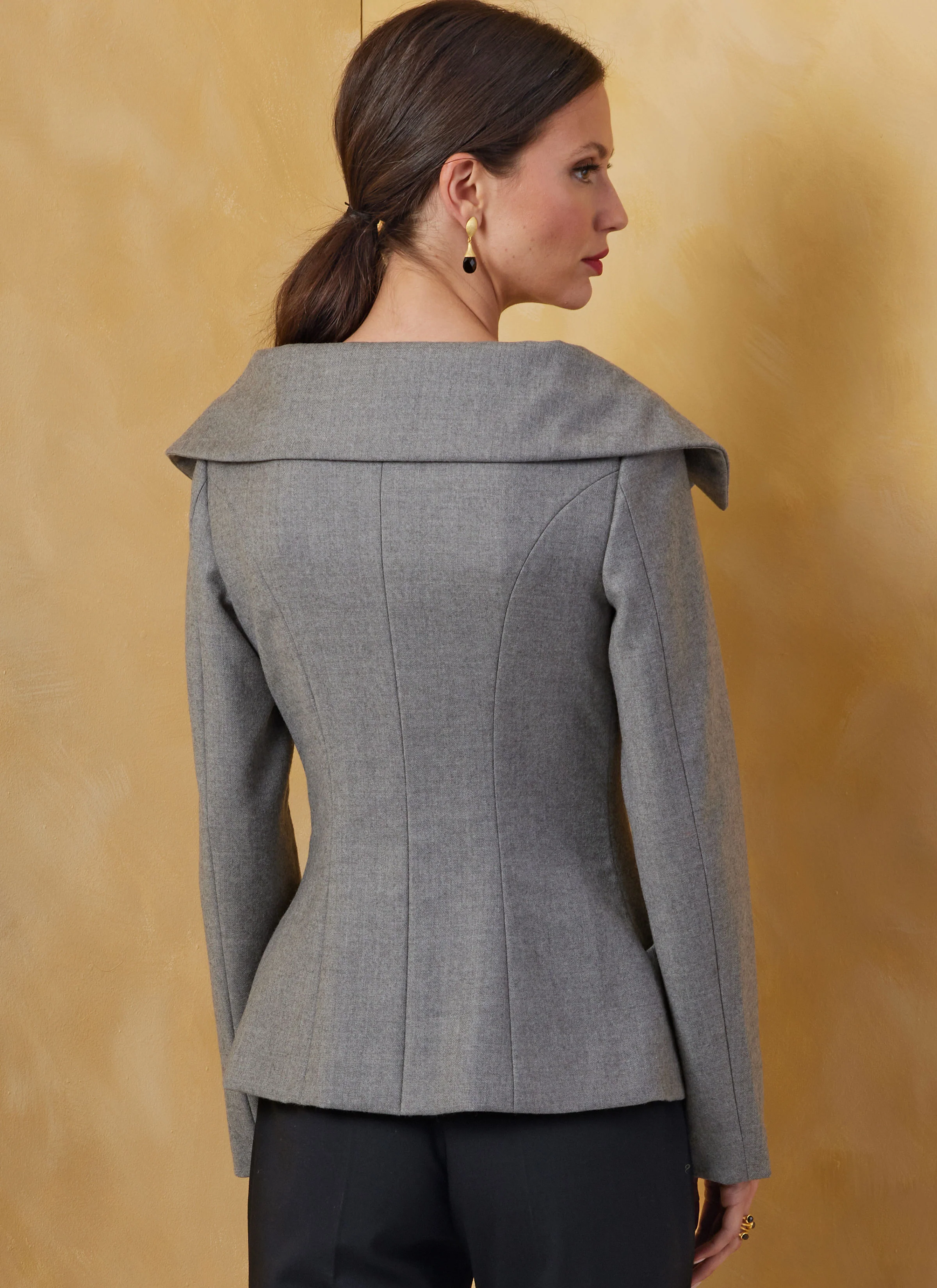 Vogue Jacket V2073 - Image 7