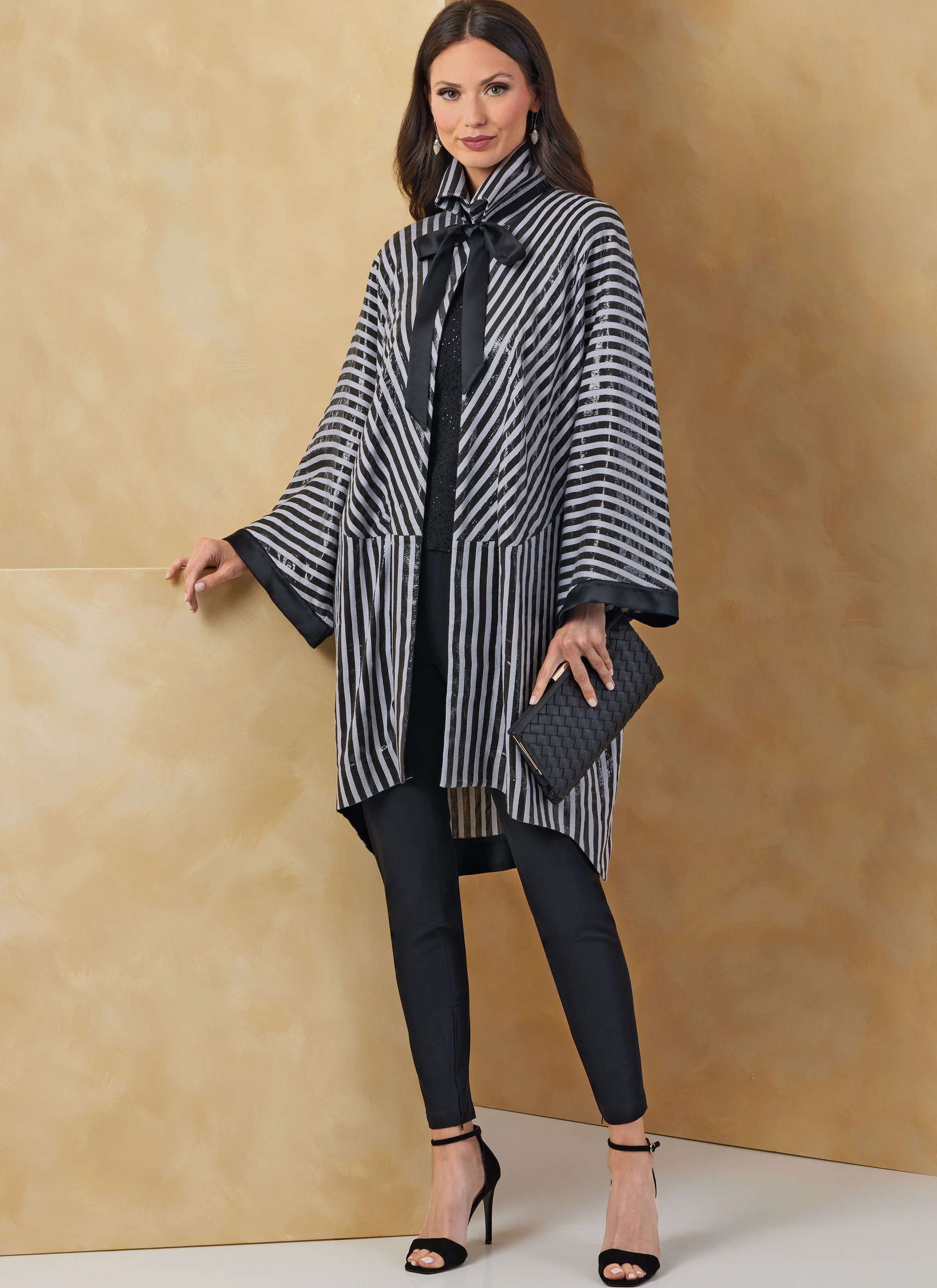 Vogue Jacket V2071 - Image 3