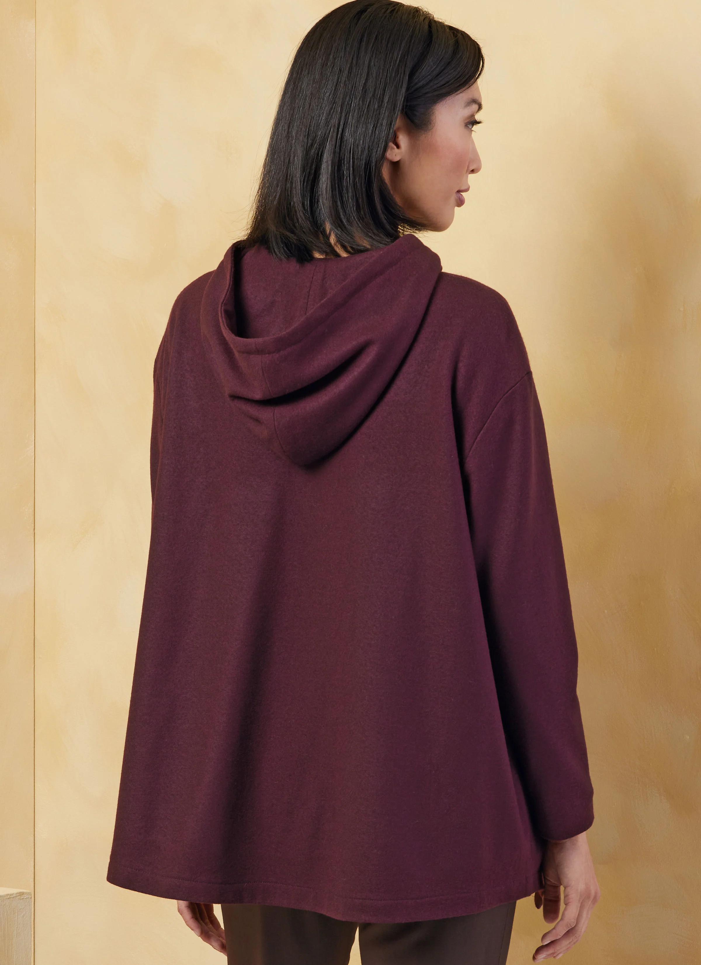 Vogue Knit Tops V2067 - Image 7