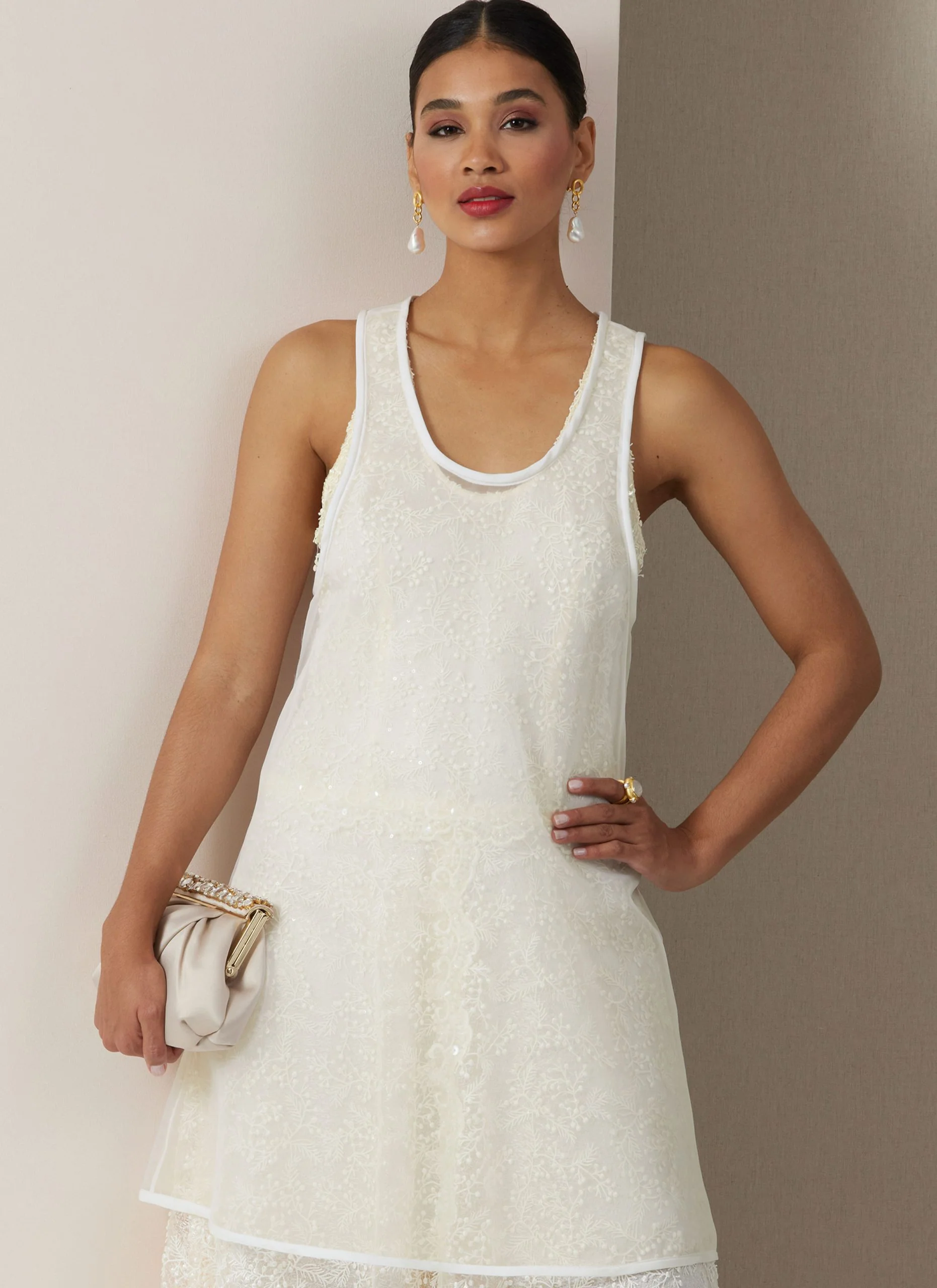 Vogue Dress & Overdress V2028 - Image 4