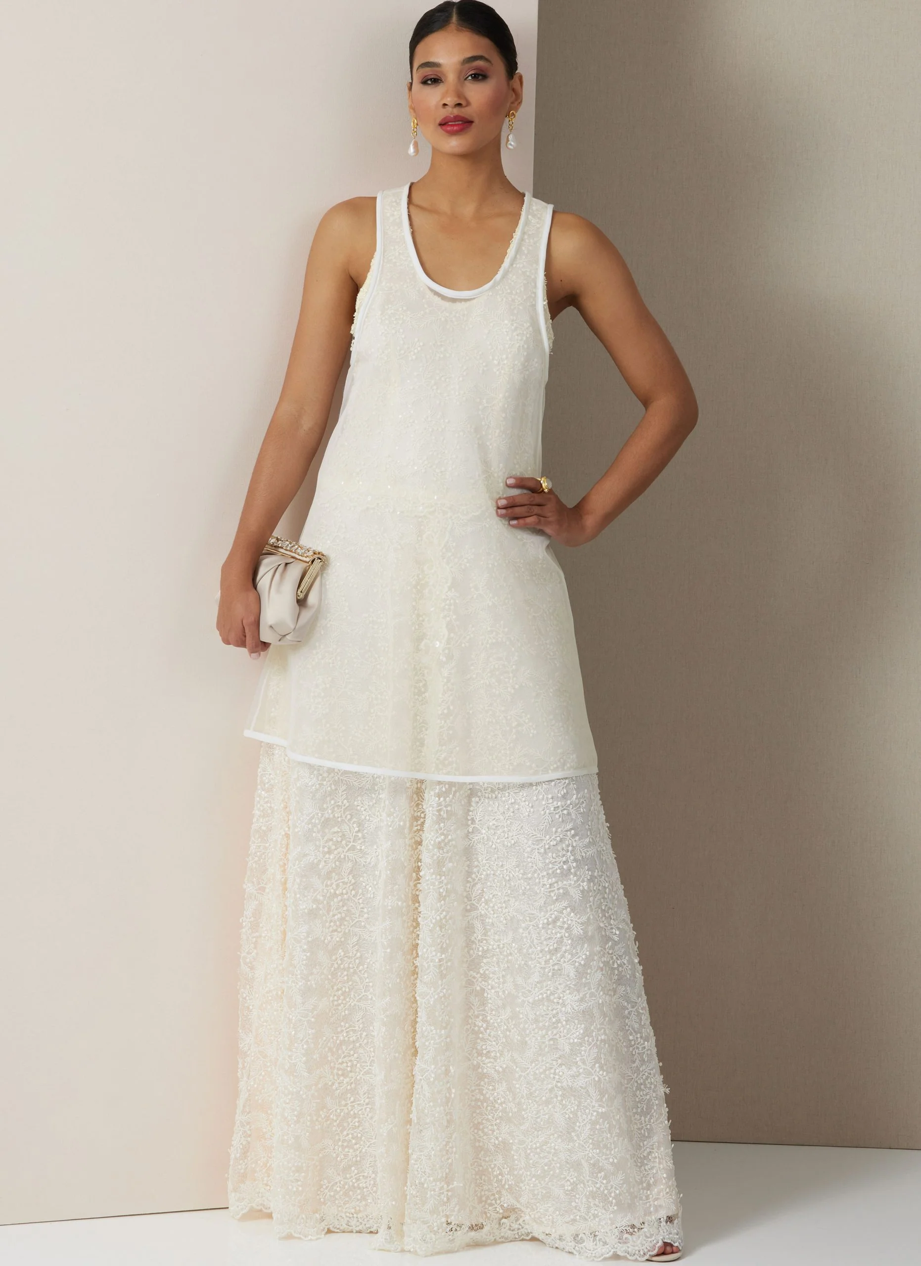 Vogue Dress & Overdress V2028 - Image 5