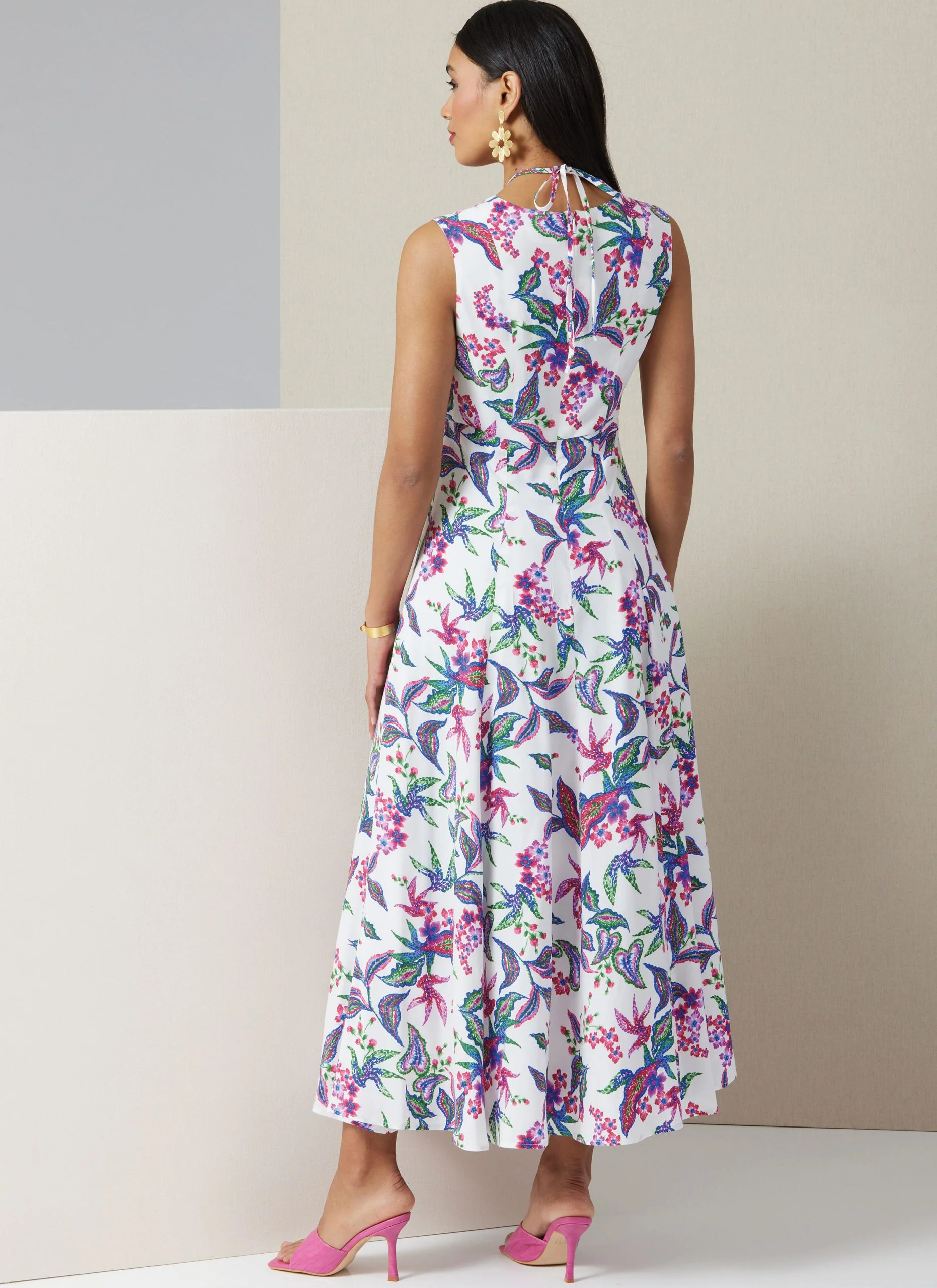 Vogue Dress V2025 - Image 4