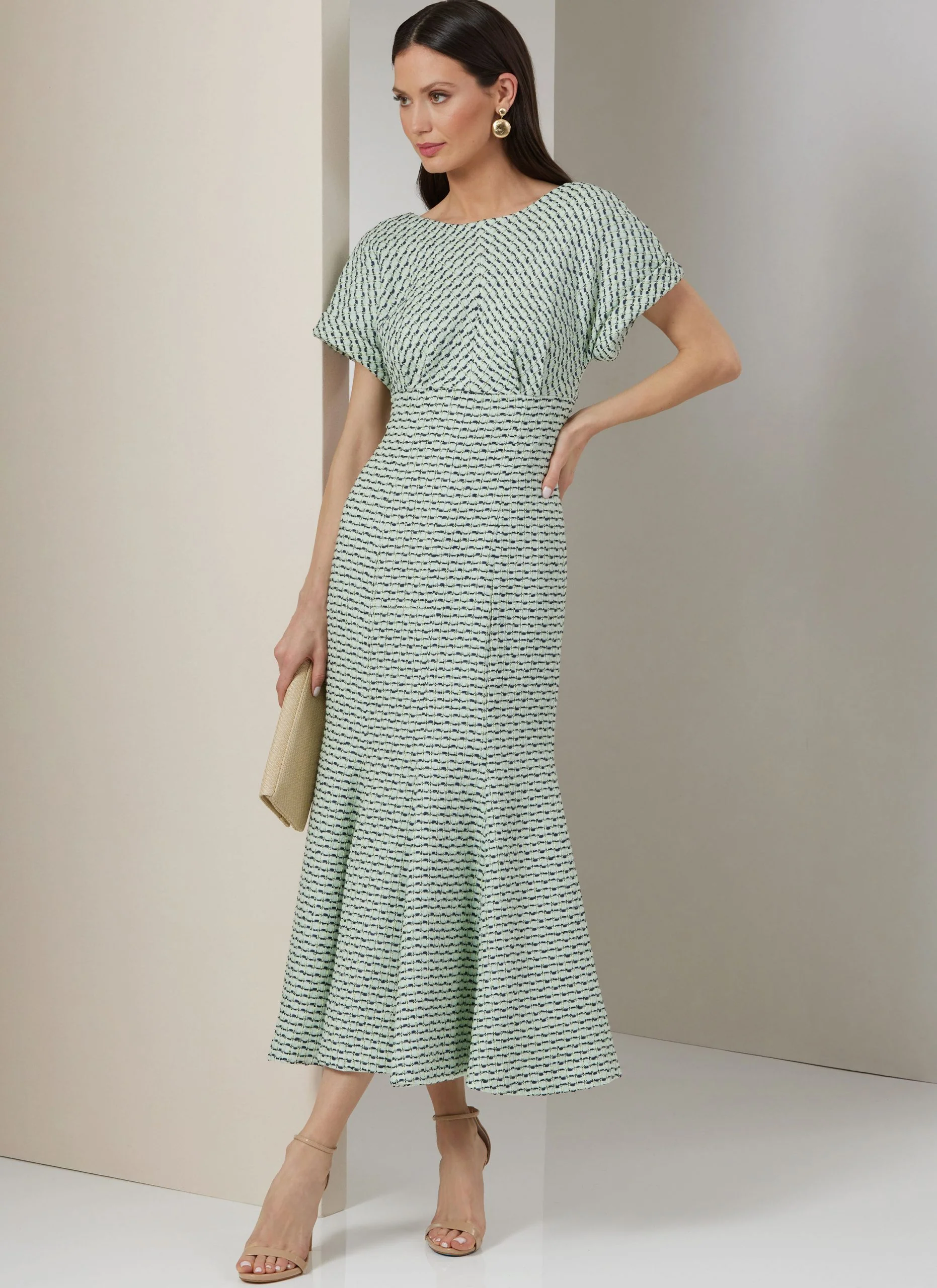 Vogue Dresses V2027