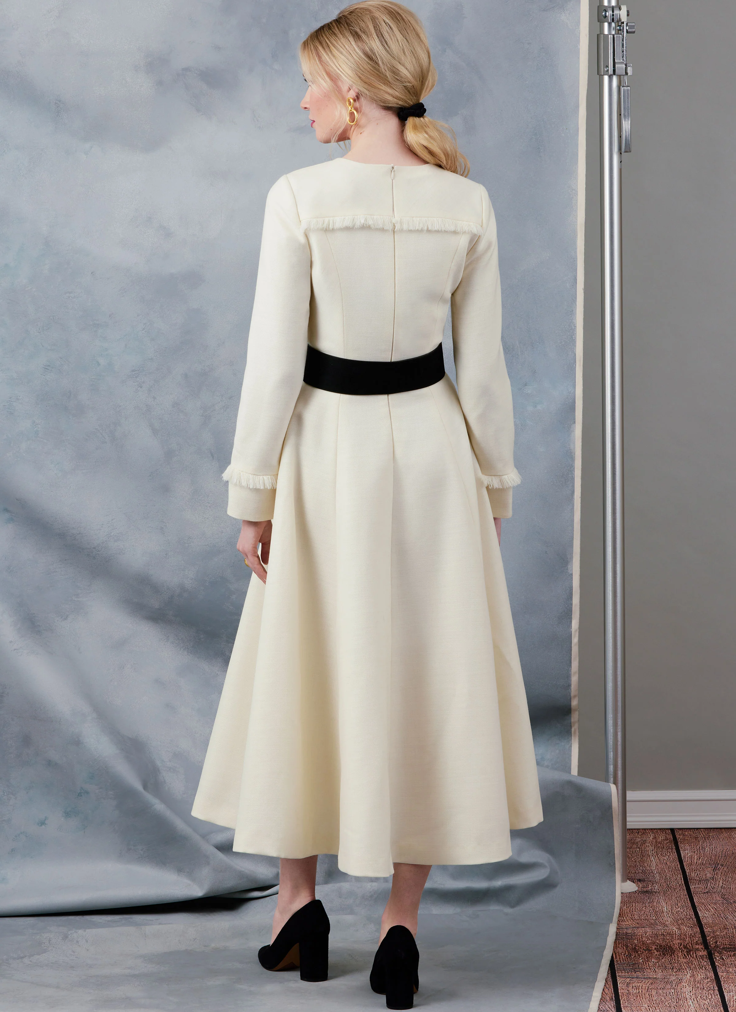 Vogue Dresses V2046 - Image 6