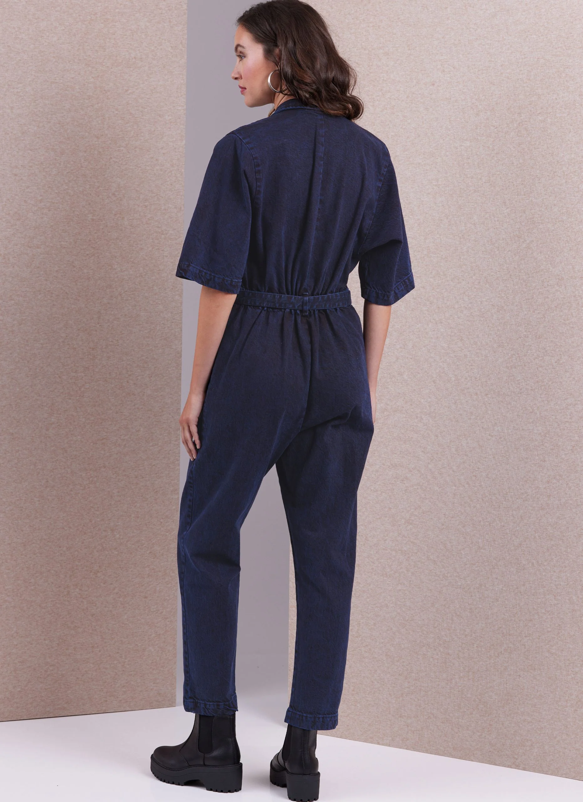 Vogue Jumpsuit V1994 - Image 3