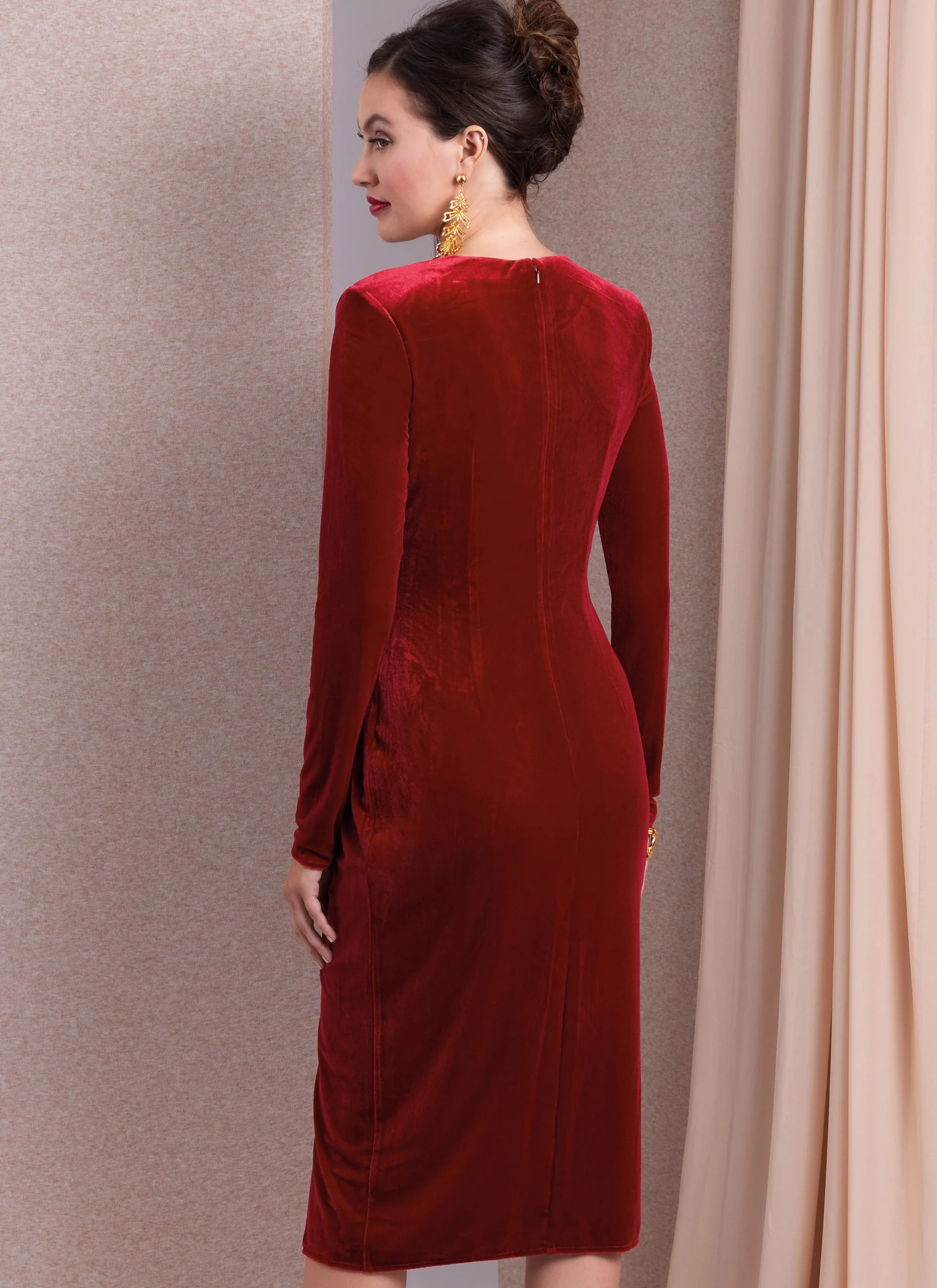 Vogue Knit Dress V1981 - Image 4