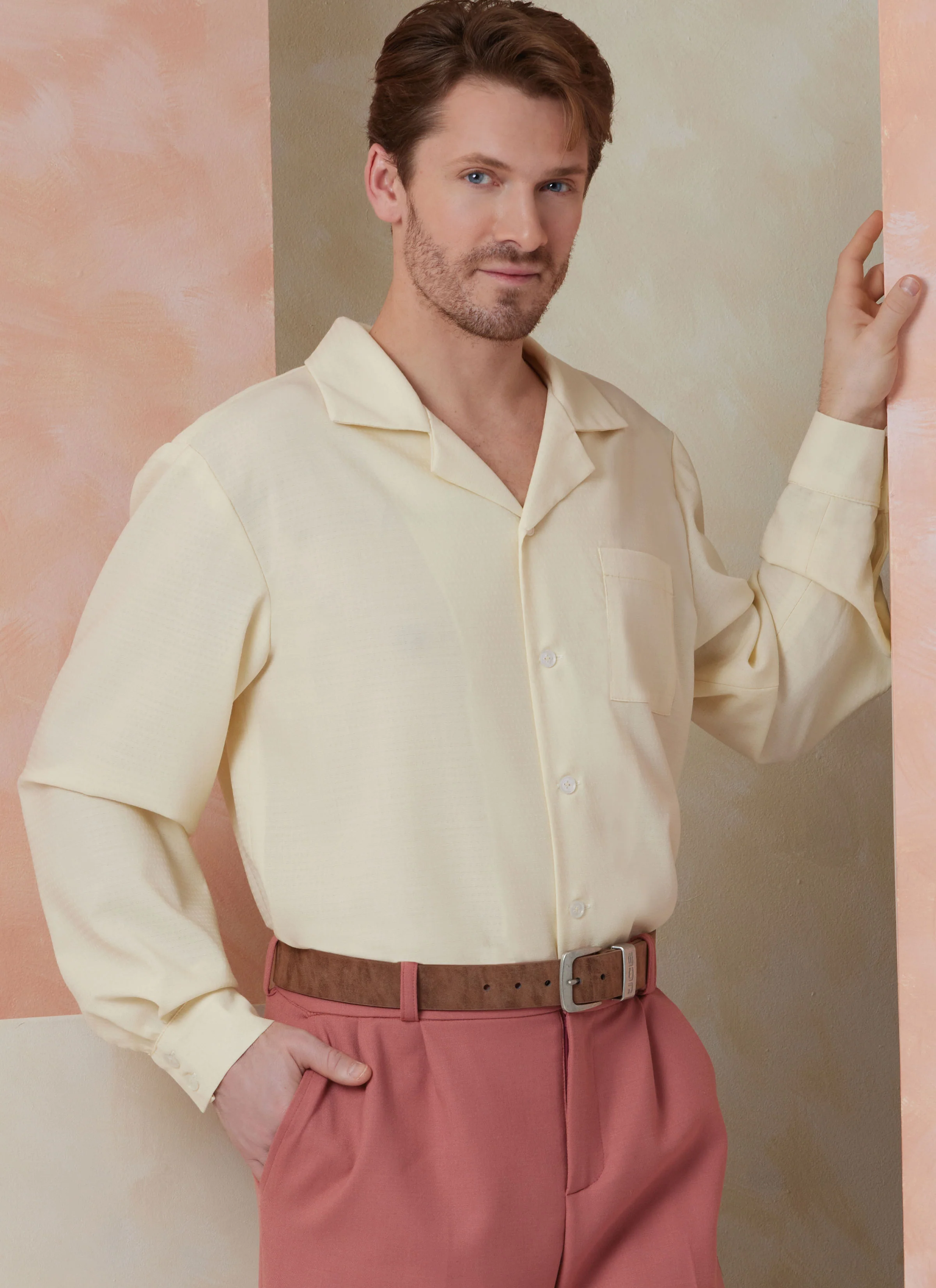 Vogue  Men's Shirt, Shorts, Trousers and Belt V2120 - Image 3