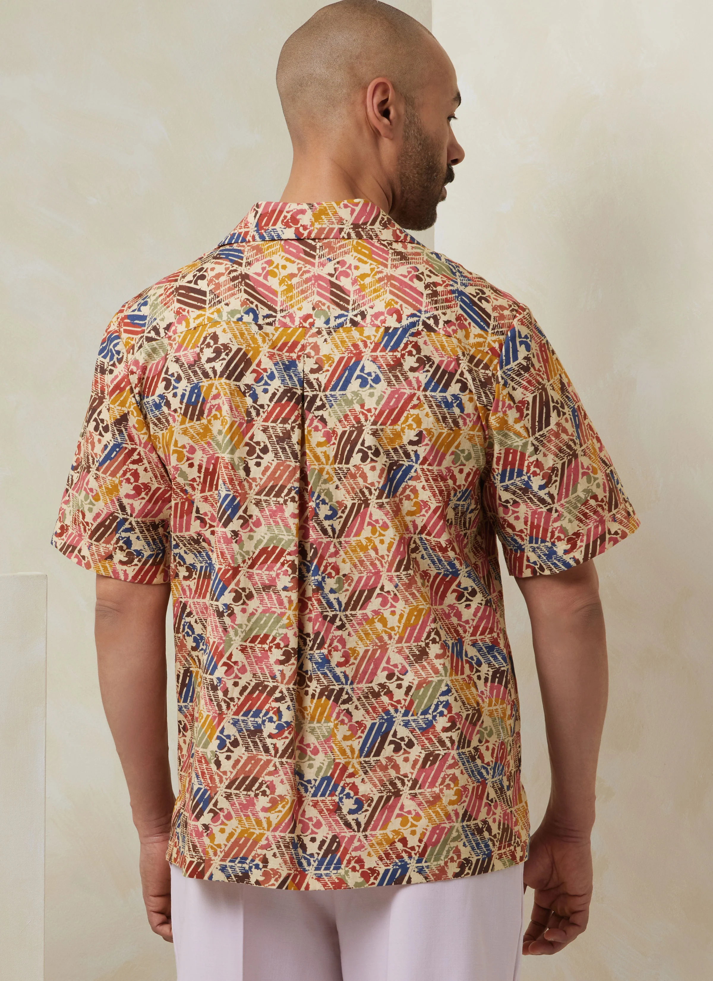 Vogue  Men's Shirt, Shorts, Trousers and Belt V2120 - Image 6