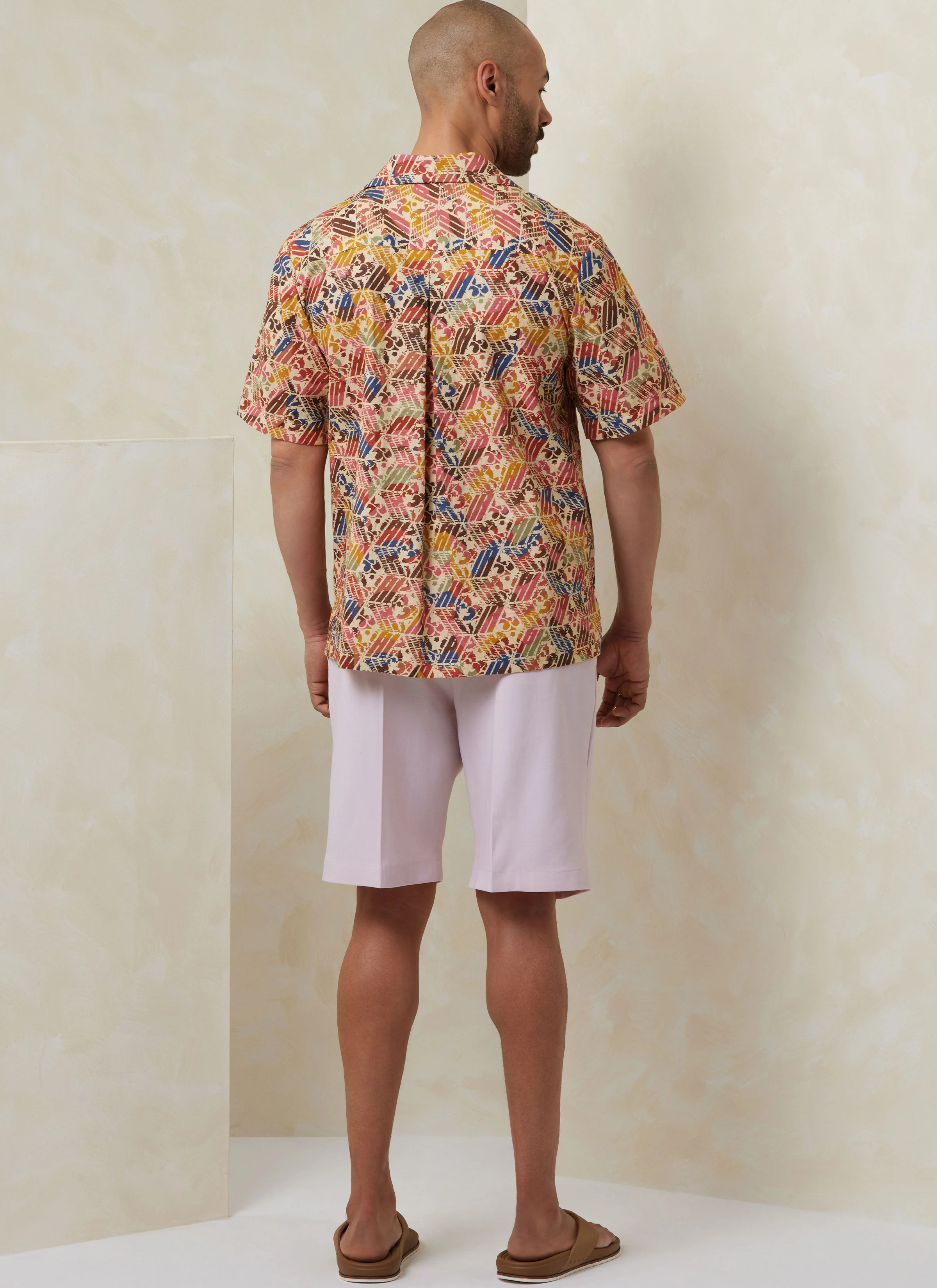 Vogue  Men's Shirt, Shorts, Trousers and Belt V2120 - Image 8